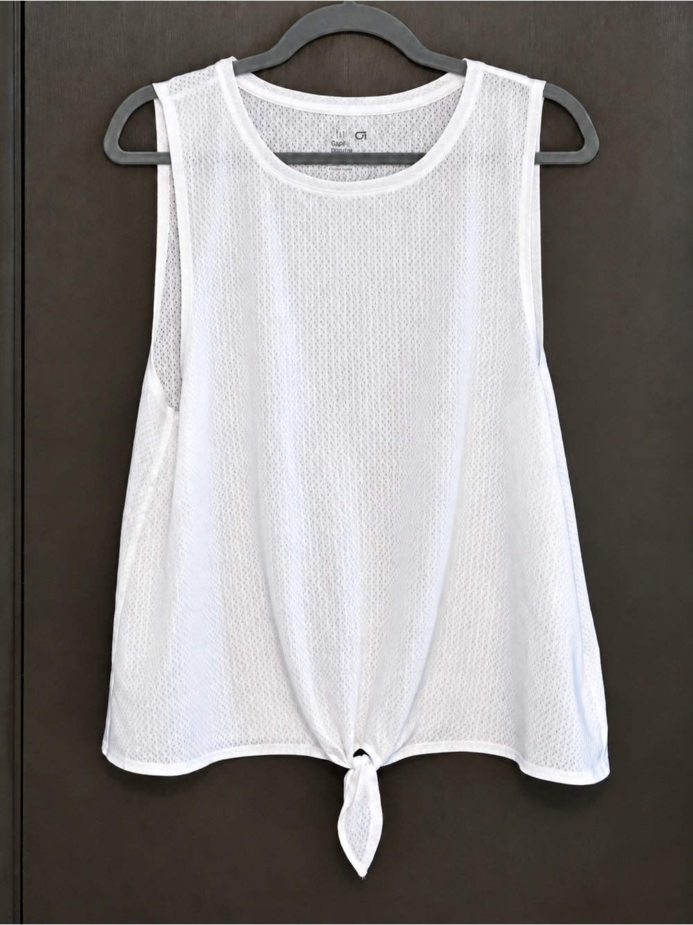 GAPFit Breathe Mesh Twist Front Workout Tank White M NWOT